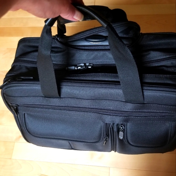 Eddie Bauer Computer bag - Picture 4 of 8